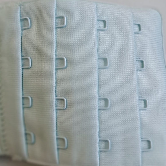 Avia Sport Bra Size XXL DDD Color Mint. PRE-OWNED. Good Condition. - Picture 4 of 4